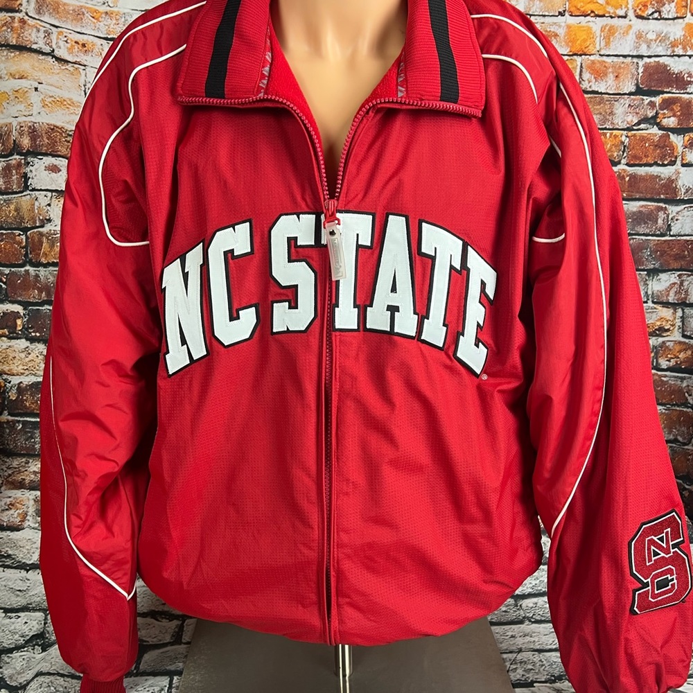 NC State Wolfpack Embroidered Red Fleece Lined Zip Majestic Jacket L